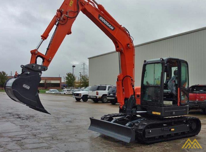 18,000 lb. Doosan DX85R-3 Hydraulic Excavator 2