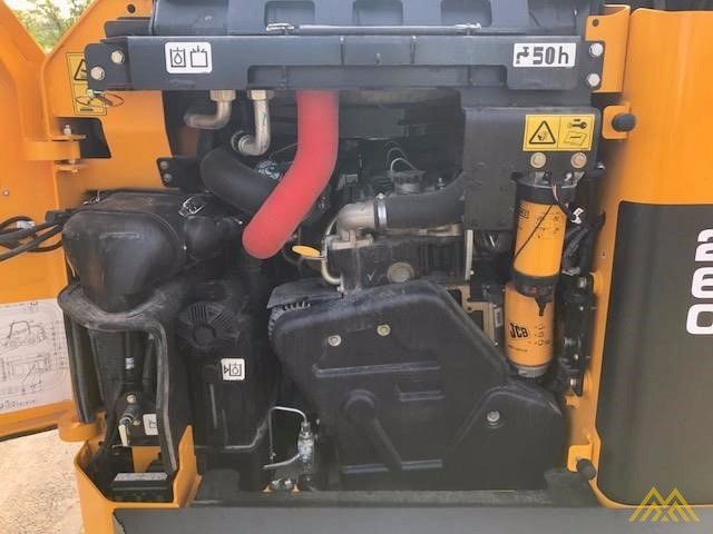 2,600 lb. JCB 260 Skid Steer 3