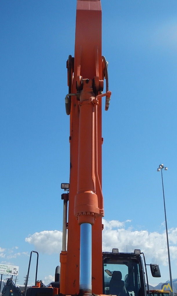 Hitachi 250ZXLC-5 10