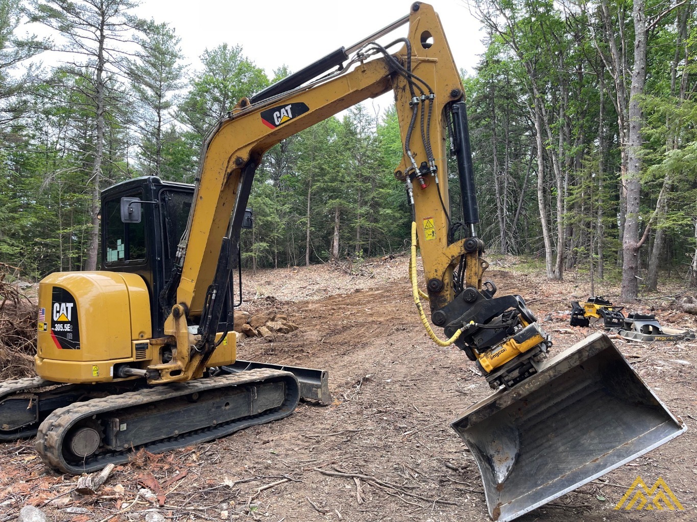2019 JOHN DEERE 60G EXCAVATOR WITH TRAILER & MULTIPLE ATTACHMENTS 2