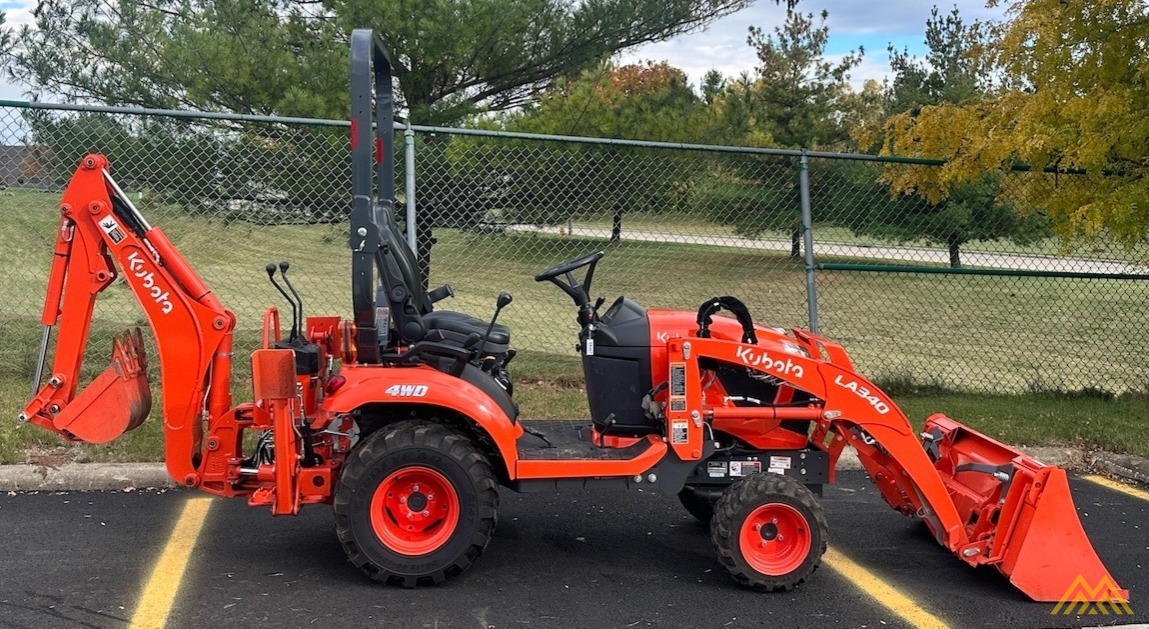 2022 Kubota BX23S Backhoe Loader 2