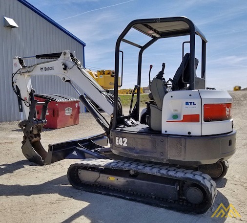4,600 lb. Doosan E42 Mini Excavator 2