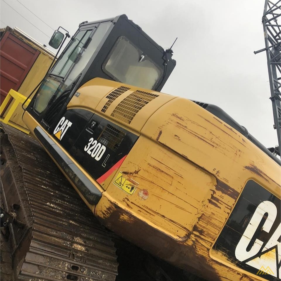 Caterpillar 320D Track Mounted Excavator 3
