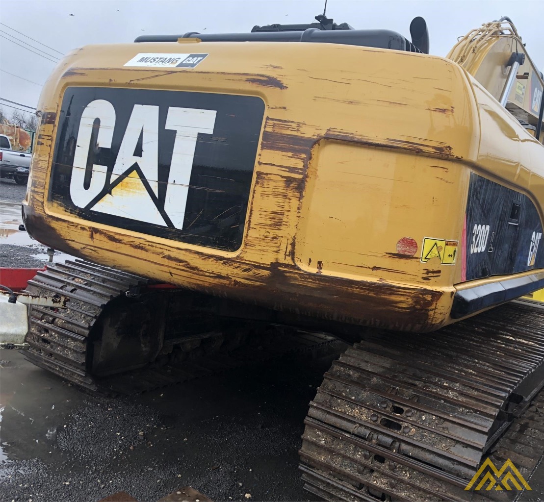 Caterpillar 320D Track Mounted Excavator 8