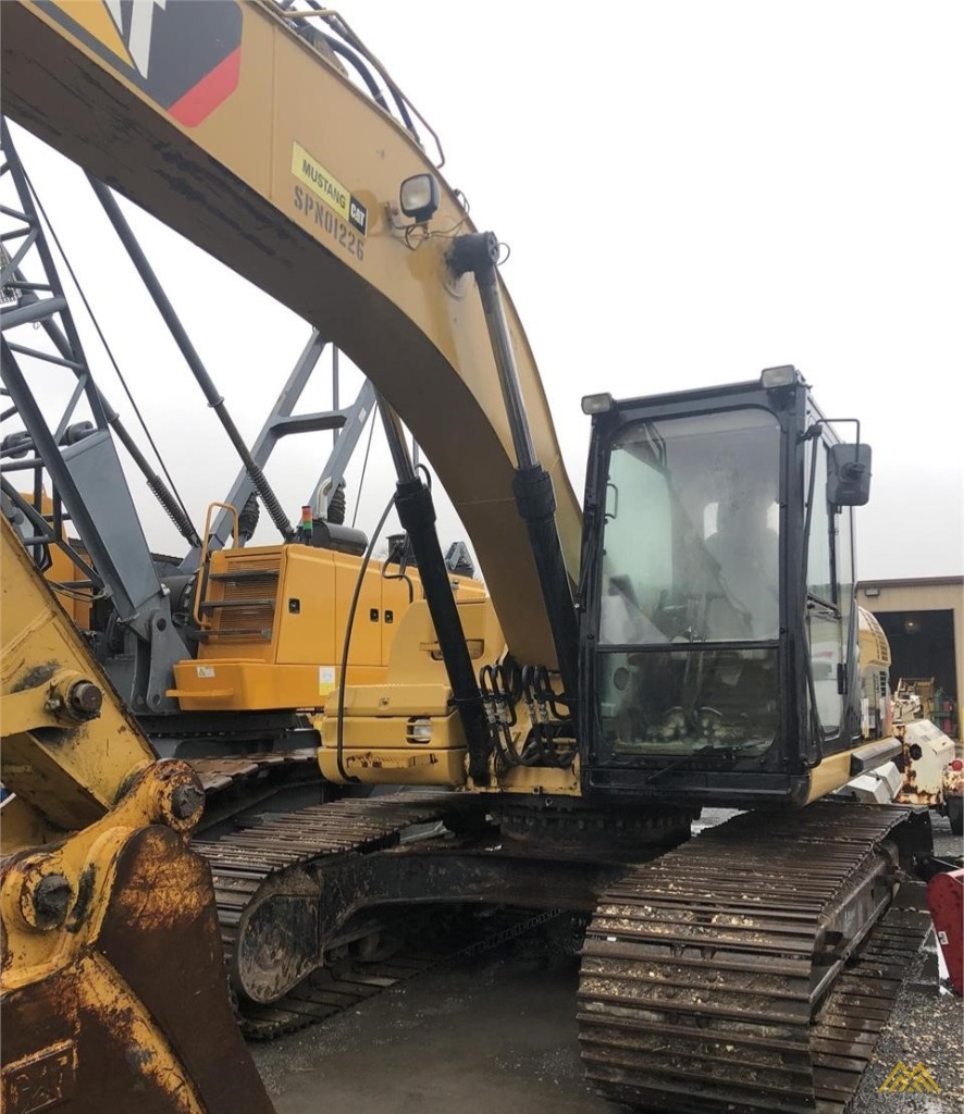 Caterpillar 320D Track Mounted Excavator 4
