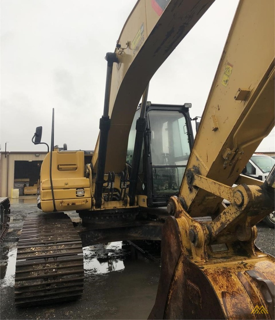 Caterpillar 320D Track Mounted Excavator 1