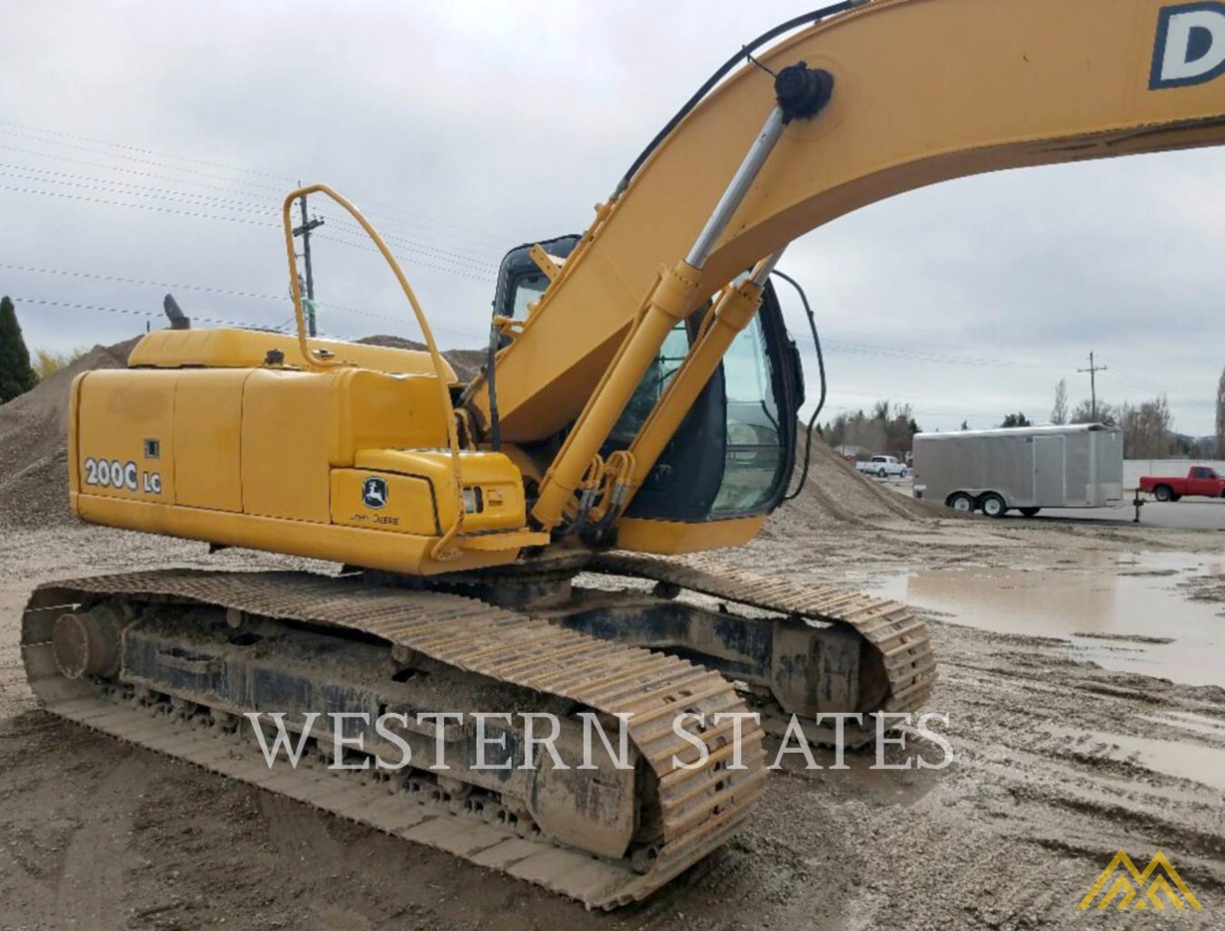 Deere 200C LC crawler excavator with 24