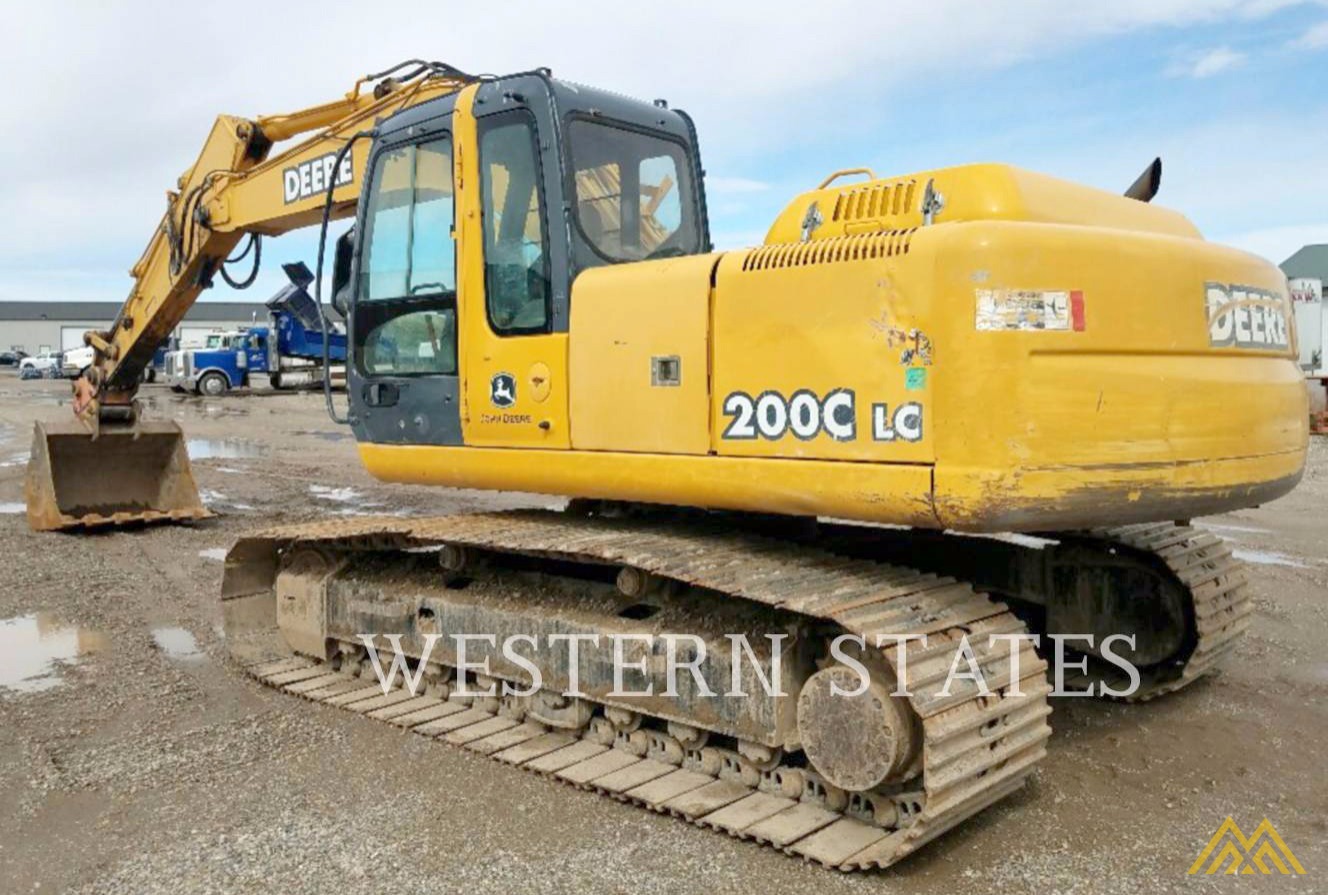 Deere 200C LC crawler excavator with 24