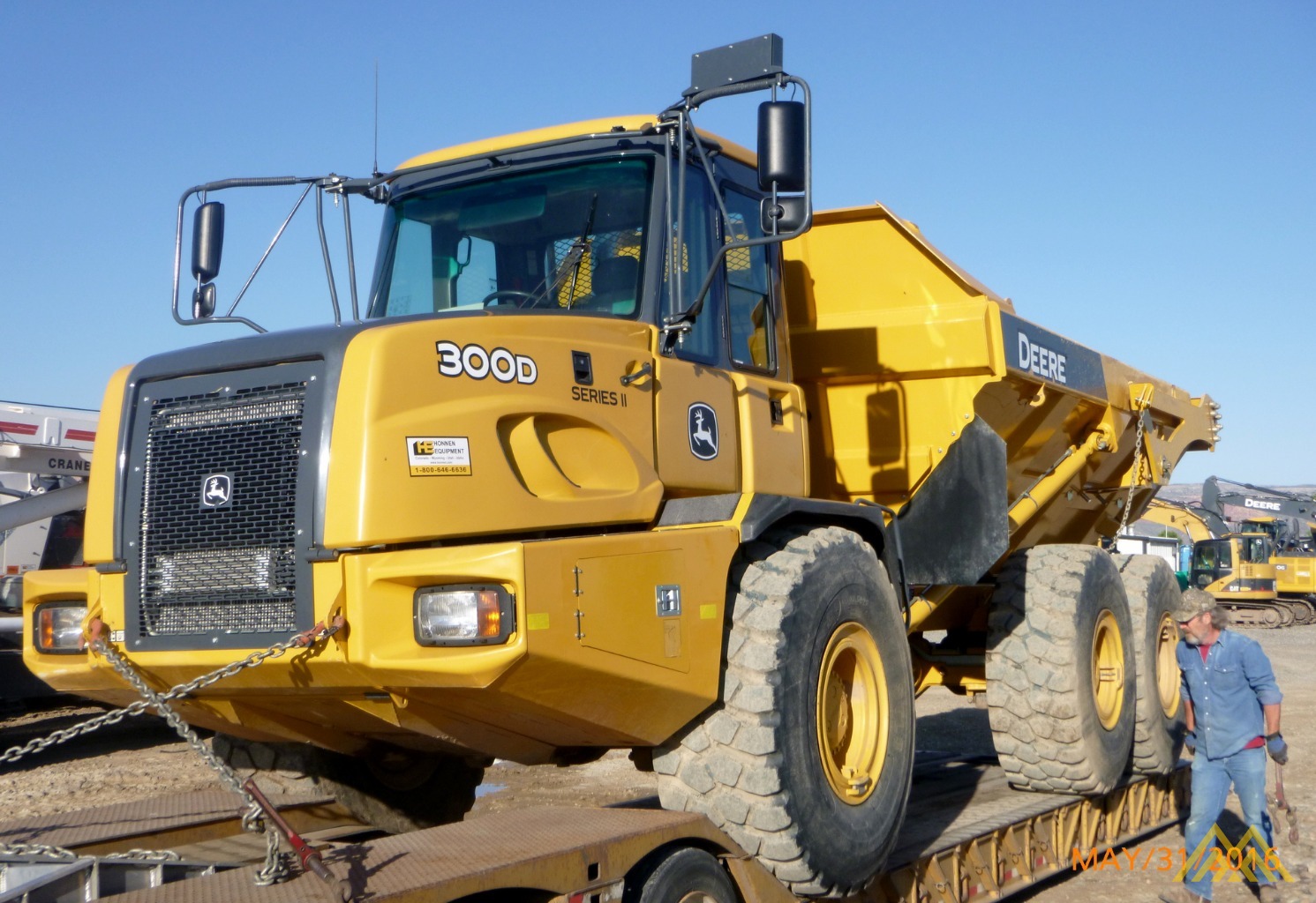 Deere 300D-II Articulating Dump Truck 1
