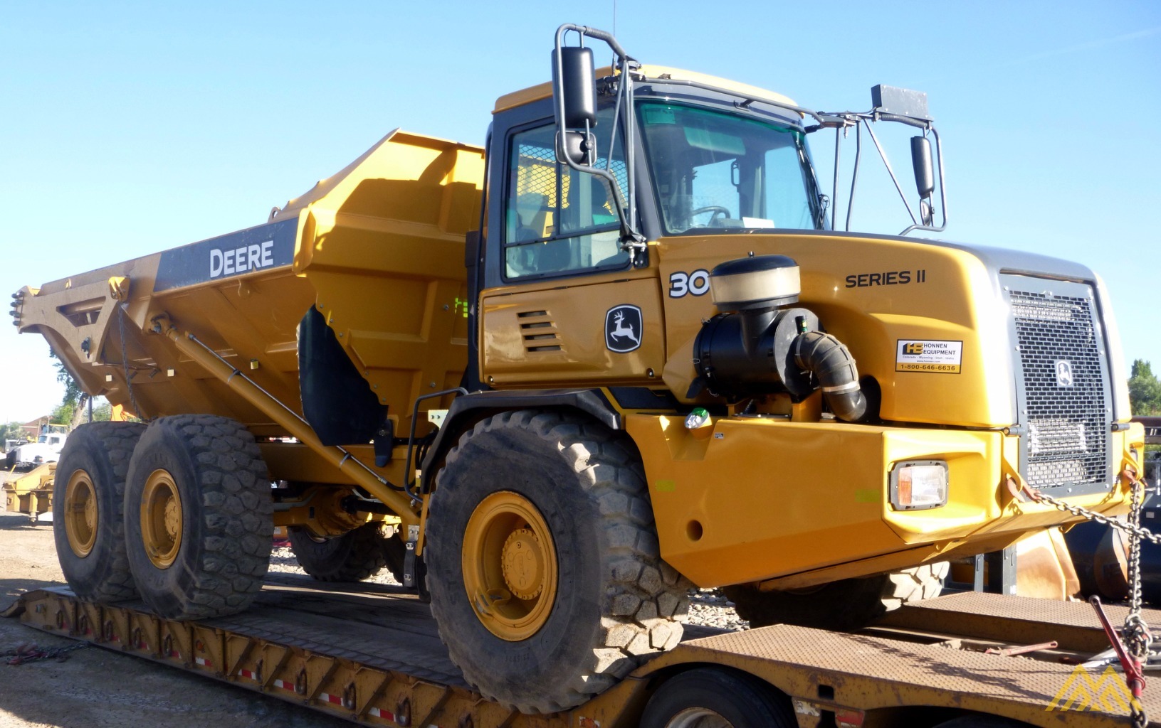 Deere 300D-II Articulating Dump Truck 3