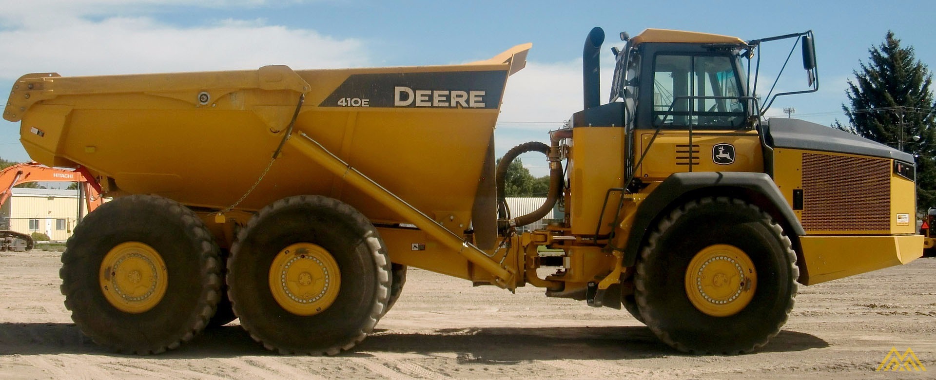 John Deere 410E Articulating Dump Truck 4