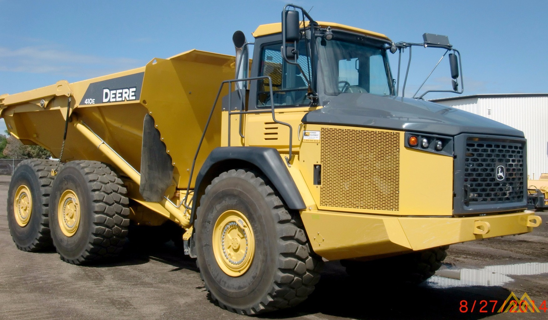 Deere 410E Articulating Dump Truck in Idaho Falls. 3