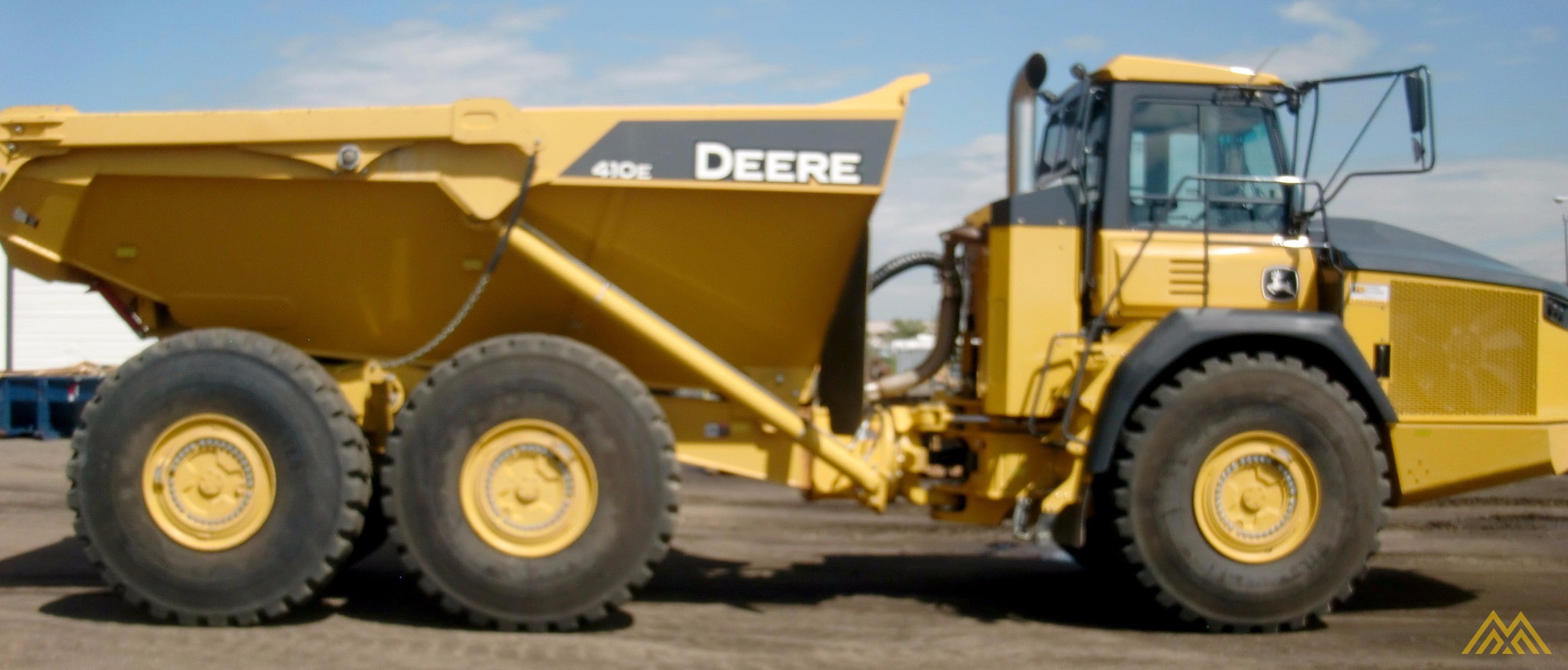 Deere 410E Articulating Dump Truck in Idaho Falls. 4