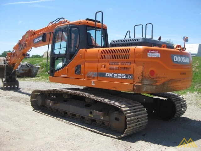 Doosan DX225LC-3 Hydraulic Excavator 4