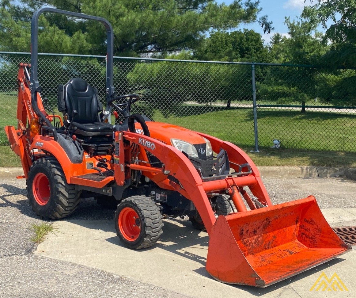 Kubota BX23S Tractor Loader Backhoe  2