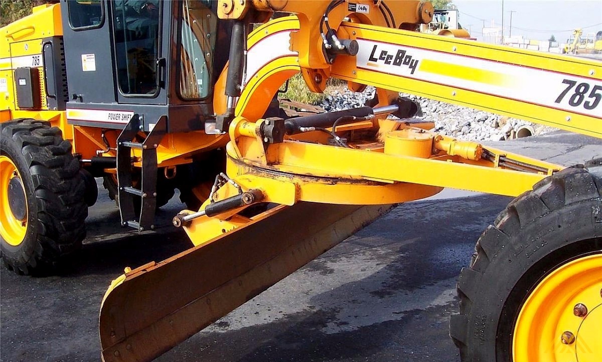 LeeBoy 785 Motor Grader 1