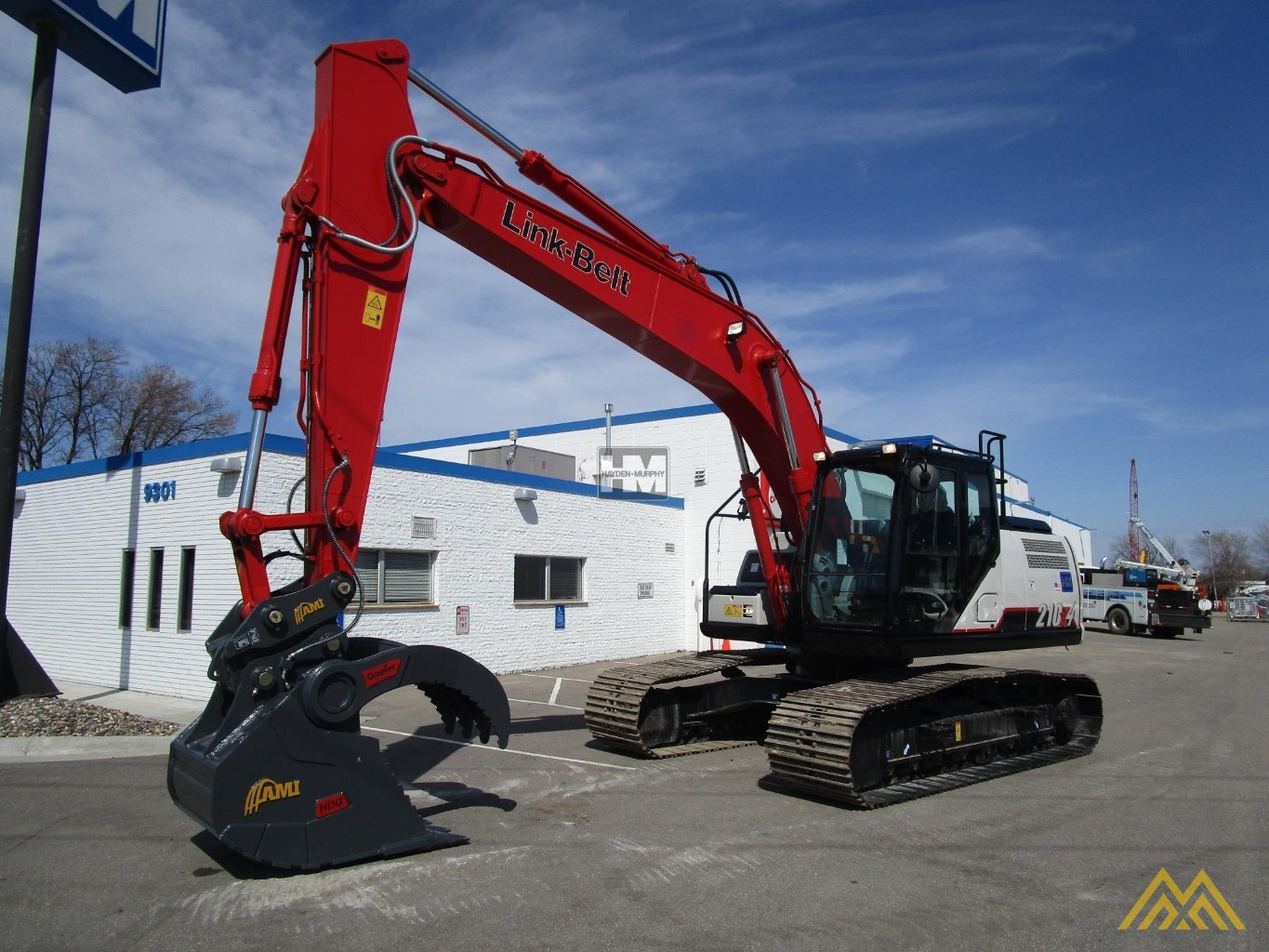 Link-Belt 210 X4 Excavator 2