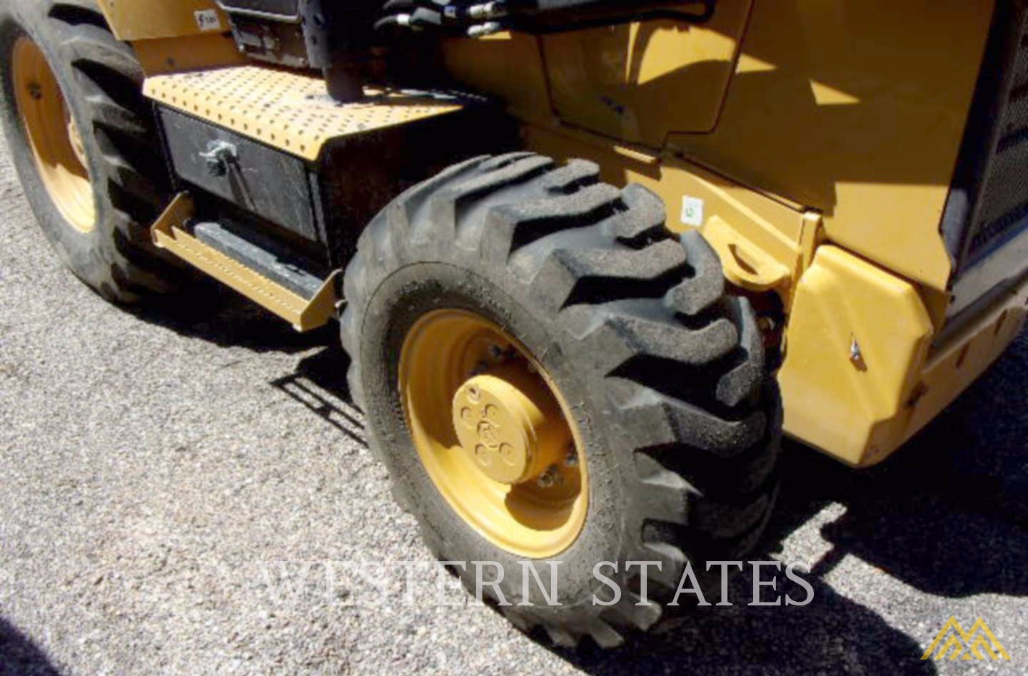 Low Hours on CAT 420F2 IT Backhoe Loader 6
