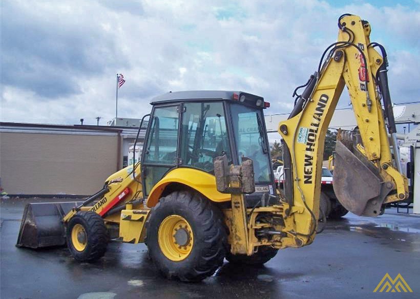 New Holland B95B Backhoe Loader 2