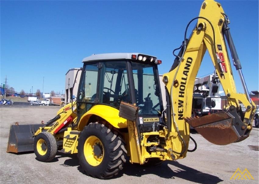 New Holland B95C Backhoe Loader 3
