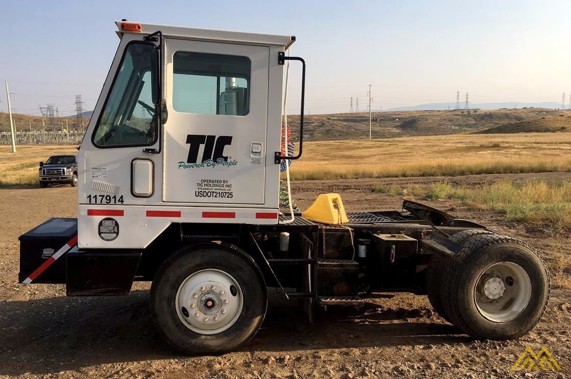 Ottawa Commando 30 Terminal Tractor 0