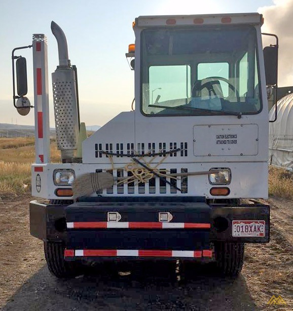 Ottawa Commando 30 Terminal Tractor 3