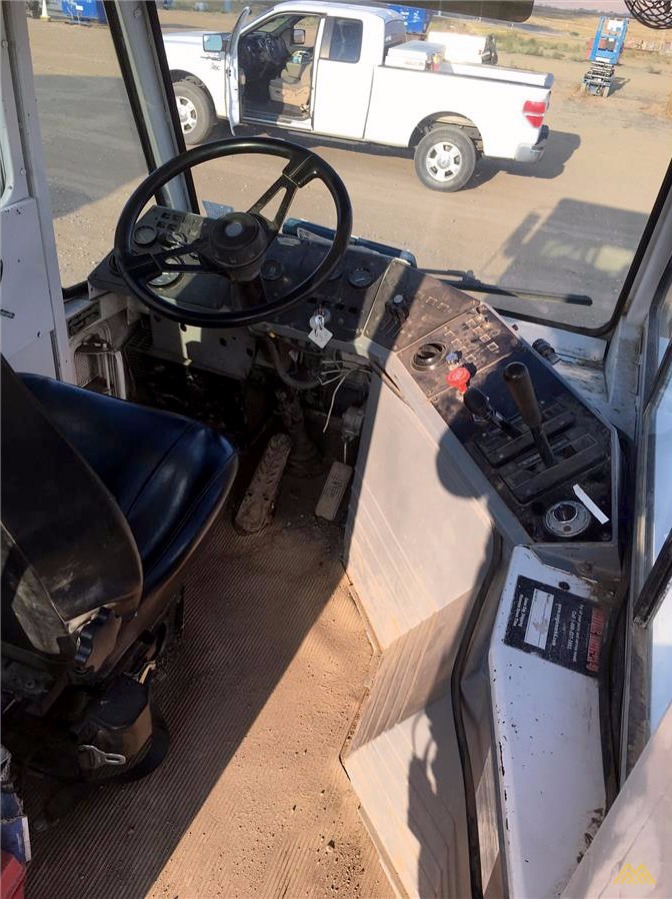 Ottawa Commando 30 Terminal Tractor 4