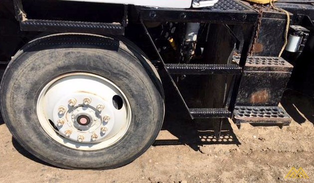 Ottawa Commando 30 Terminal Tractor 7