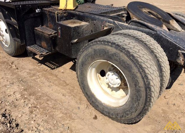 Ottawa Commando 30 Terminal Tractor 9
