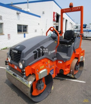 Hamm HD12VV Smooth Drum Compactor