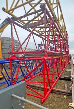 (2) 40' Main Boom Sections for Manitowoc 11000-1