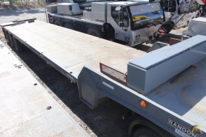 Randon SR RB 03 Triple-Axle Drop Deck Trailer
